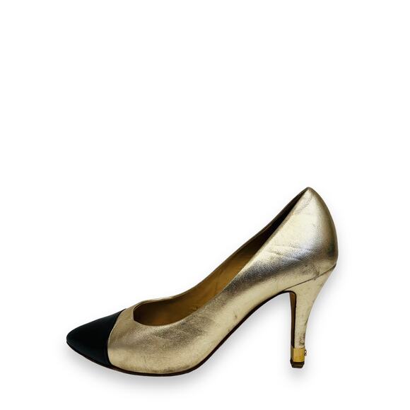 CHANEL Gold/Black Metallic Leather Cap Toe CC Logo Two Tone Pump Heels 37 US 7 - Picture 4 of 8